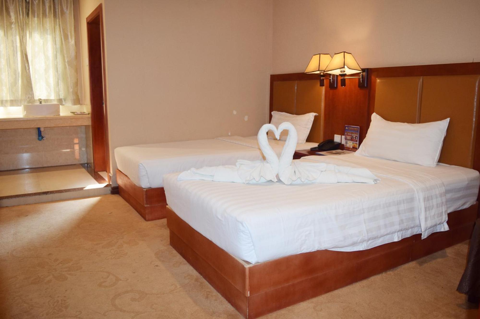 Dansavanh Vientiane Hotel Esterno foto