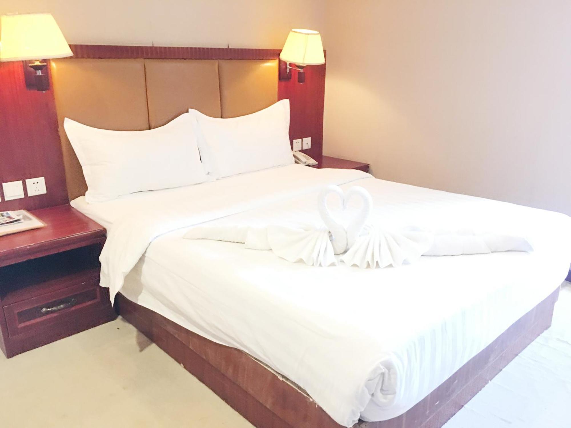 Dansavanh Vientiane Hotel Esterno foto