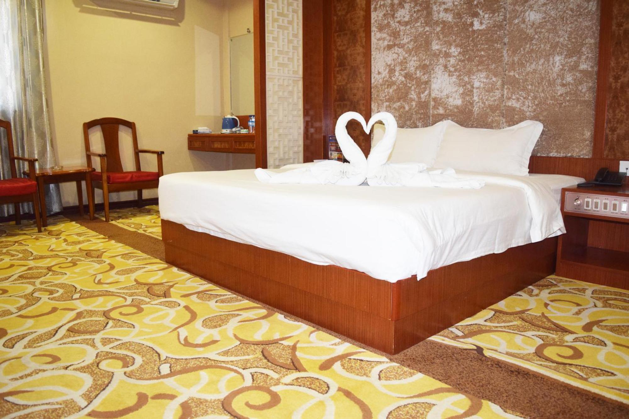 Dansavanh Vientiane Hotel Esterno foto